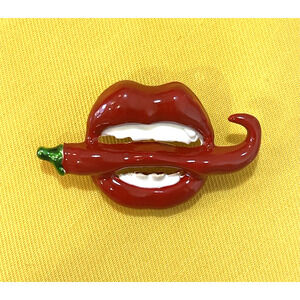 Red Enamel Lips Brooch Pin Chili Pepper Food & Drink Fashion Costume Jewelry